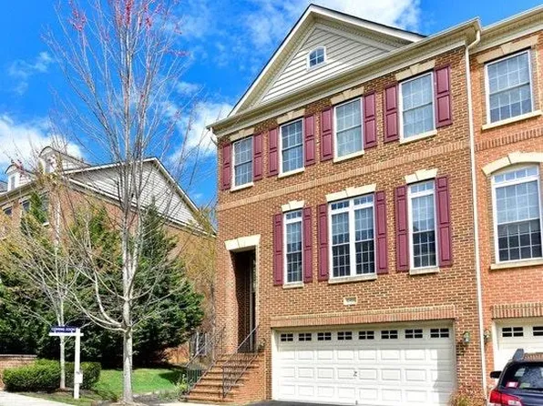 12456 Blissful Valley Dr, Fairfax, VA 22033