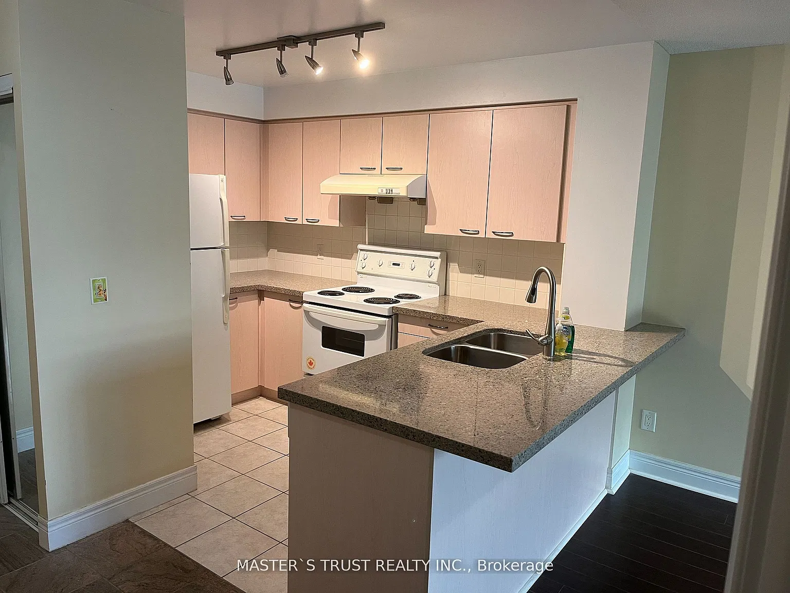 1 bed, $2,200 — Photo 2