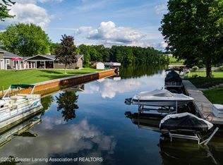 120 Shore Ln, Perrinton, MI 48871