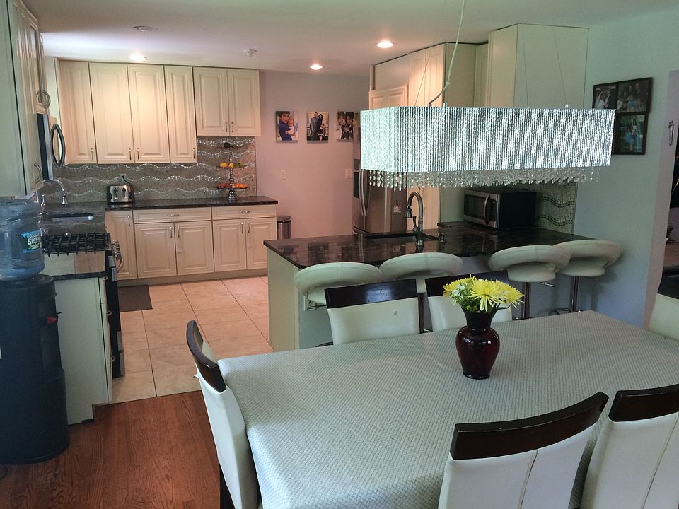 dining/kitchen, main floor
