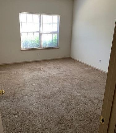 2nd image of 6124 W Milliken Bnd