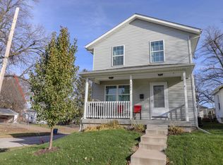 1302 16th St, Moline, IL 61265