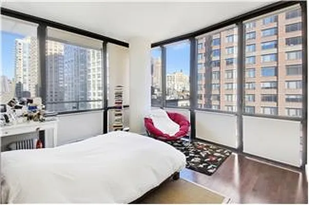 Sold by Living New York | media 54