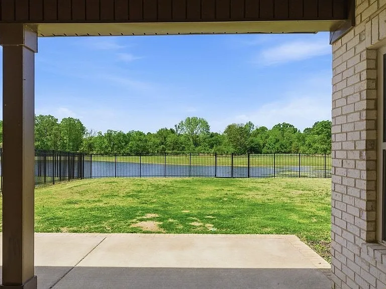 218 Jubilee Cir — Photo 7