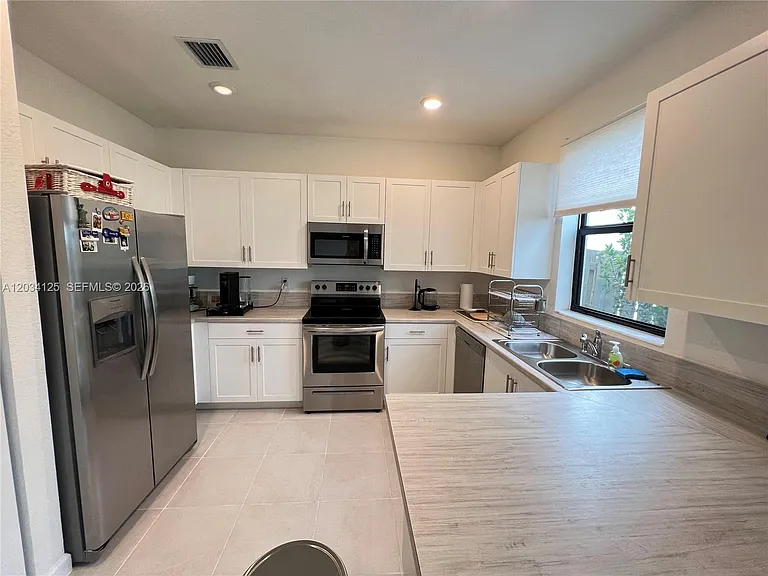 20610 NE 5th Pl #6104 — Photo 12