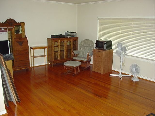 2nd image of 21 E McKenzie Ave