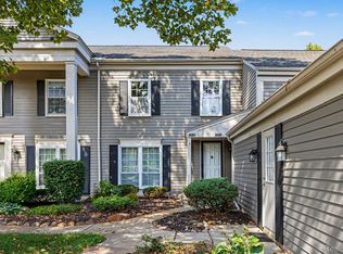 2618 Williamsburg Cir, Auburn Hills, MI 48326