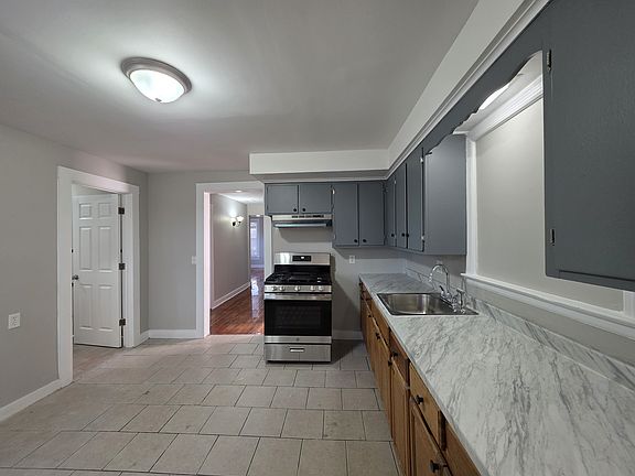 2nd image of 1086 Whalley Ave #A