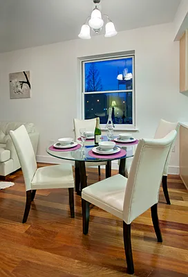 Sold by The Marketing Directors (Arias) | media 31