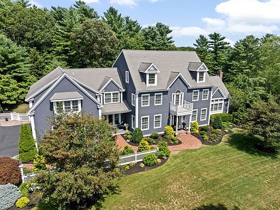 2nd image of 160 Hillcrest Rd