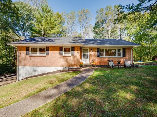 177 Lamont Cir, Madison Heights, VA 24572