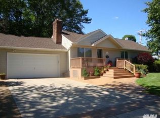 41 Annette Ave, Merrick, NY 11566