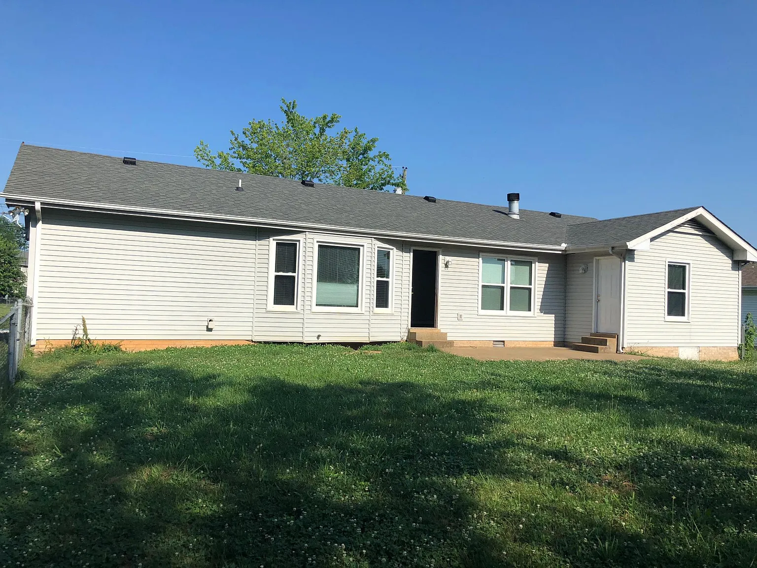3 bed, 1439 sqft, $1,500 — Photo 2