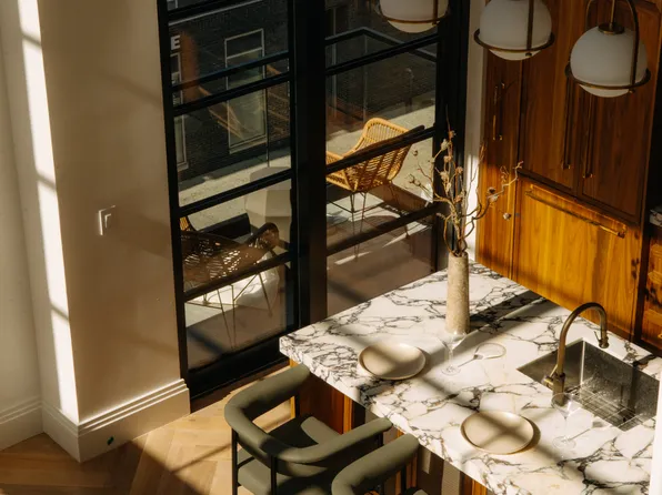 402 Union Avenue image 9 of 28