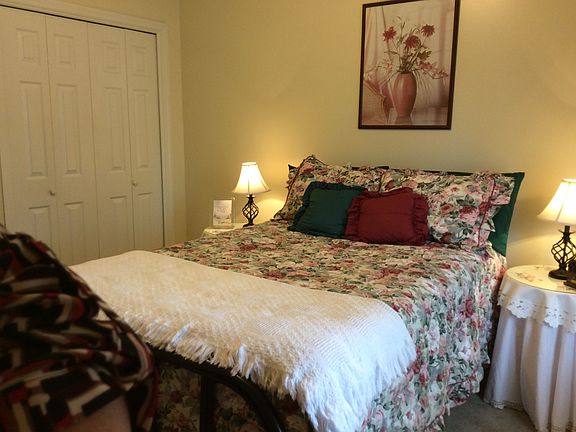 5th image of 4998 Sussex Dr