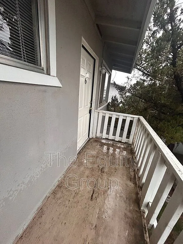 1 bed, 1.0 bath, $950 — Photo 2