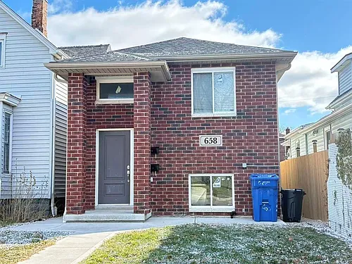658 Caron Ave #2 Photo 1