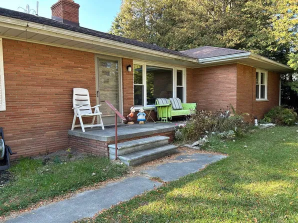 5996 Lakeshore Rd, Lexington, MI 48450