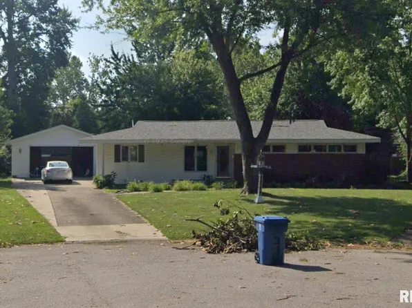 3 Greenview Ct, Springfield, IL 62704