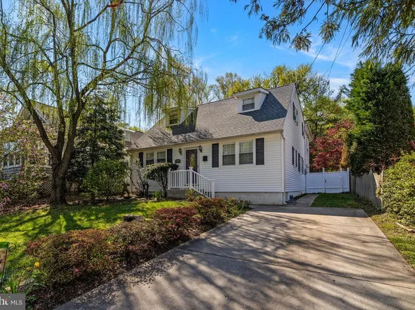 820 Lake Ave, Woodbury Heights, NJ 08097