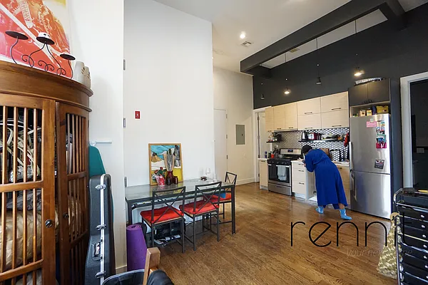 Rented by Rennit Inc. | media 4