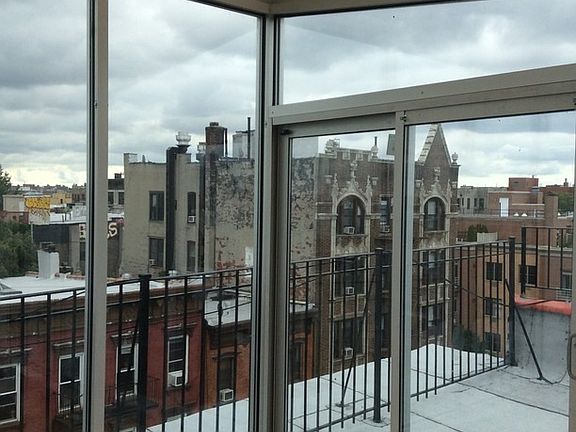 3rd image of 292 Bedford Ave APT 4E
