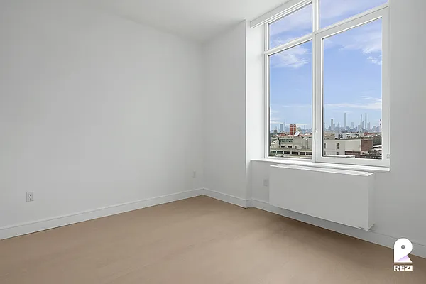 Rented by REZI | media 25