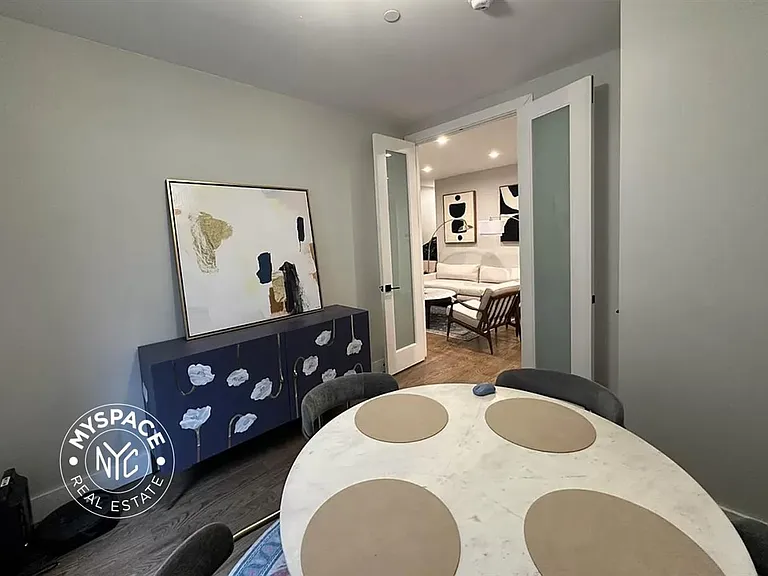 335 Fenimore St #1B — Photo 4