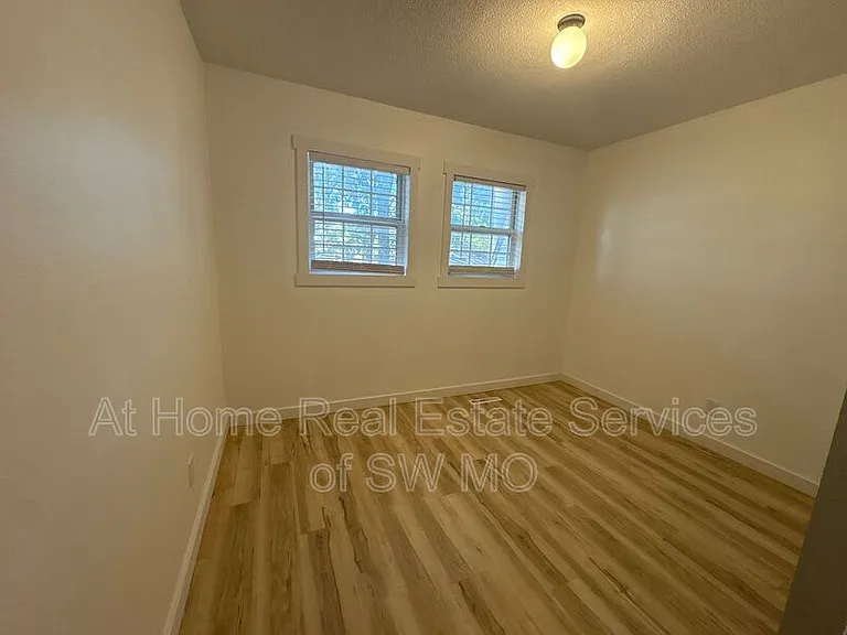 3342 E Linwood St #4 — Photo 4
