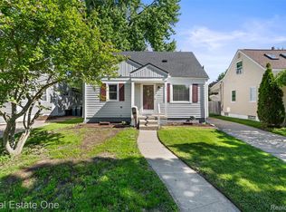 1411 Bauman Ave, Royal Oak, MI 48073