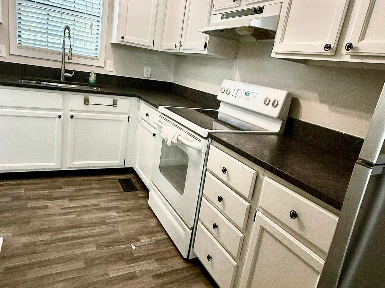 2 bed, 1.5 bath, 1024 sqft, $1,450 — Photo 2