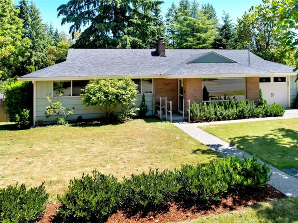 4428 Olympus Drive NE, Bremerton, WA 98310