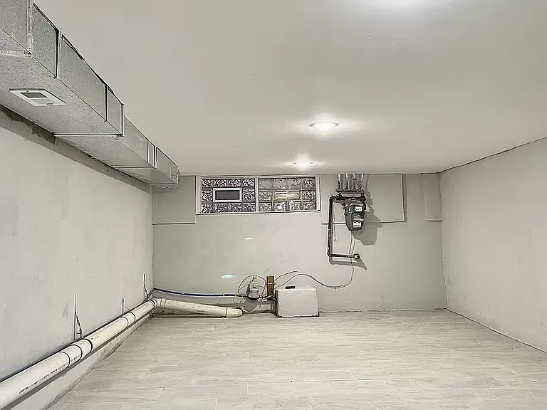 Basement, empty
