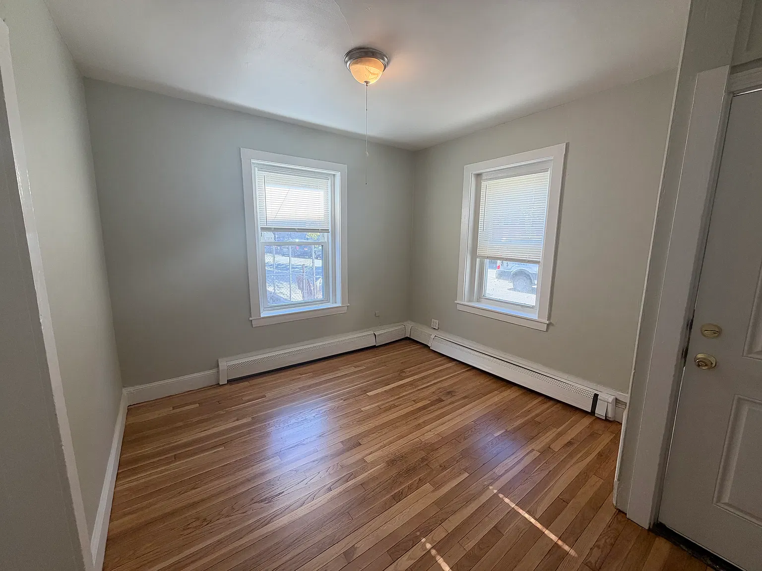 31 Salem St — Photo 2
