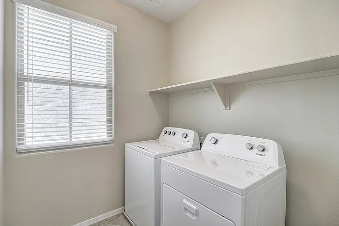 761 W Winchester Dr — Photo 14