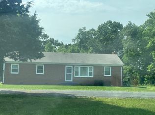 7942 Venable Rd, Kents Store, VA 23084