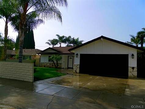 The entire exterior home has been painted.