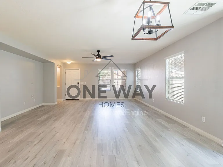 1057 S Deerfield Ln — Photo 11