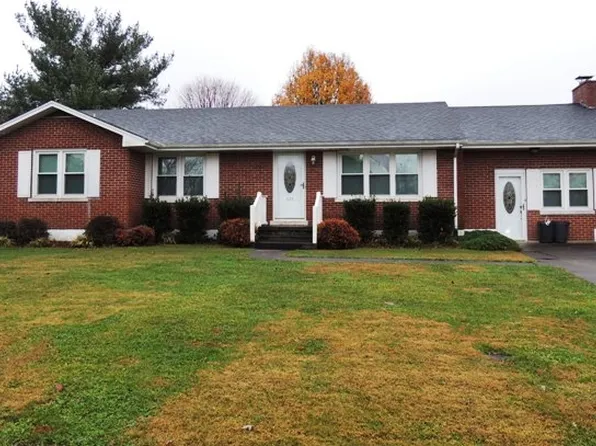 628 Shawnee Dr, Campbellsville, KY 42718