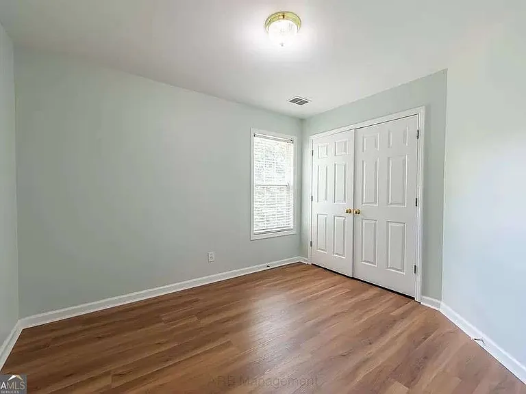 3985 Shallowford Gre Ct — Photo 12