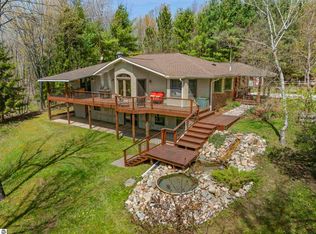 15021 Holly Dr, Thompsonville, MI 49683