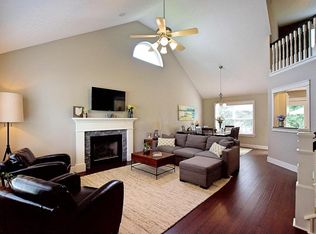 8975 Newmills Ln, Lewis Center, OH