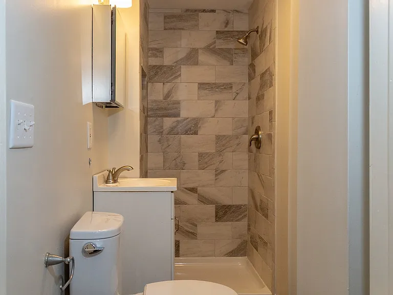 407 Willis Ave #1 — Photo 9