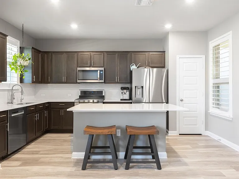 7801 Frida Bnd — Photo 10