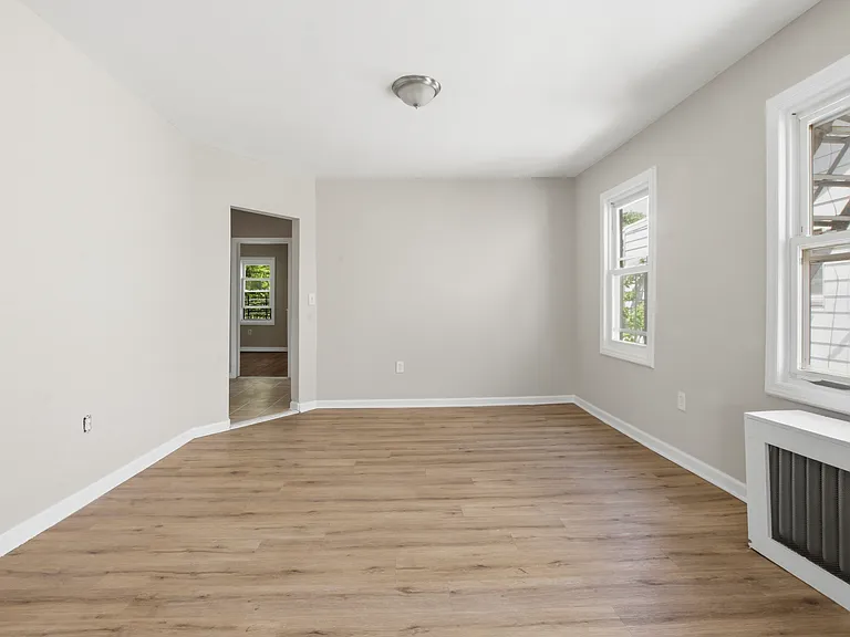 323-325 Myrtle Ave #2 — Photo 6