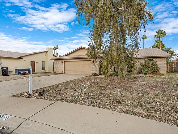 3rd image of 3920 W Sahuaro Drive