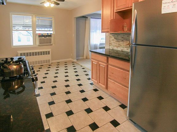 4th image of 3167 43rd St #2