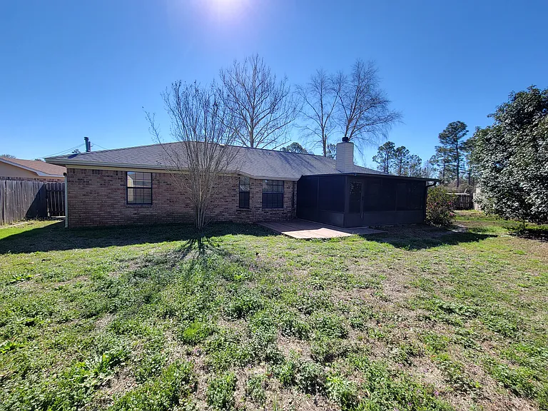 1306 Pine Hill Cir — Photo 24