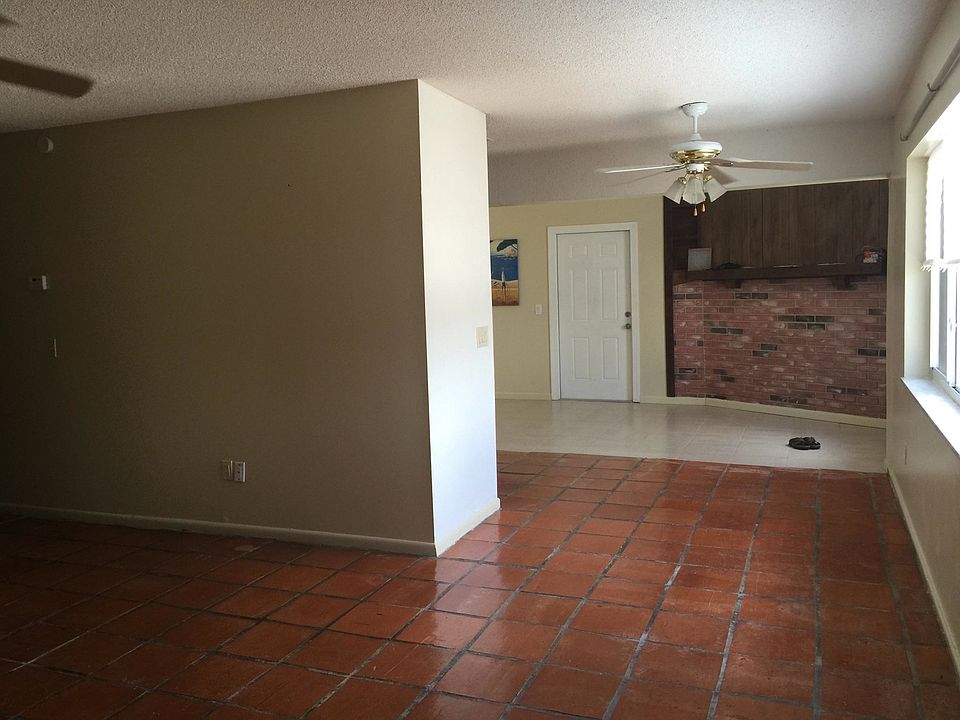 1st image of 84 El Mar Dr