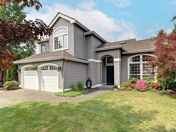 3rd image of 23608 NE 24th Pl